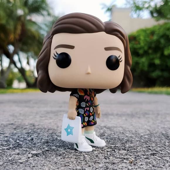 Ігрова фігурка Funko Pop! - Eleven in Mall Outfit