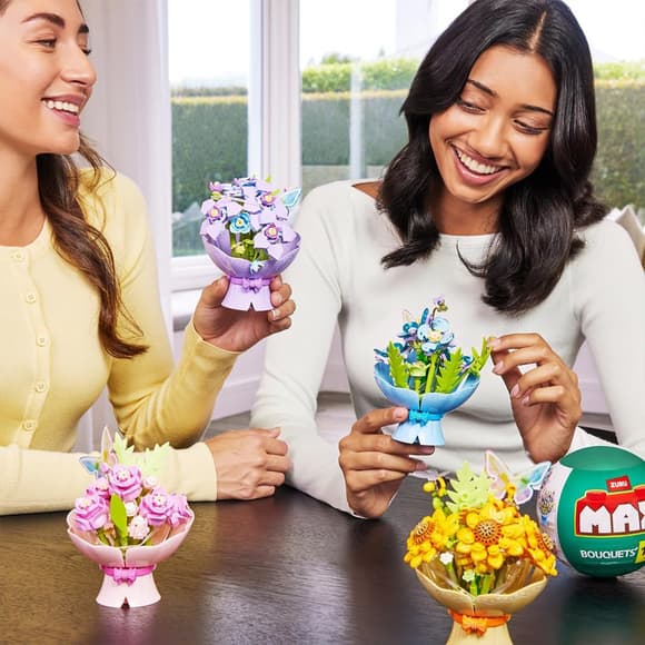 Конструктор в капсулі Max серії Bouquets S1 – Букет троянд (світло)