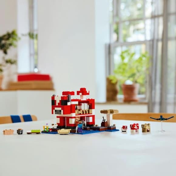 Констр уктор LEGO Minecraft Грибний будинок 500 деталей (21270)