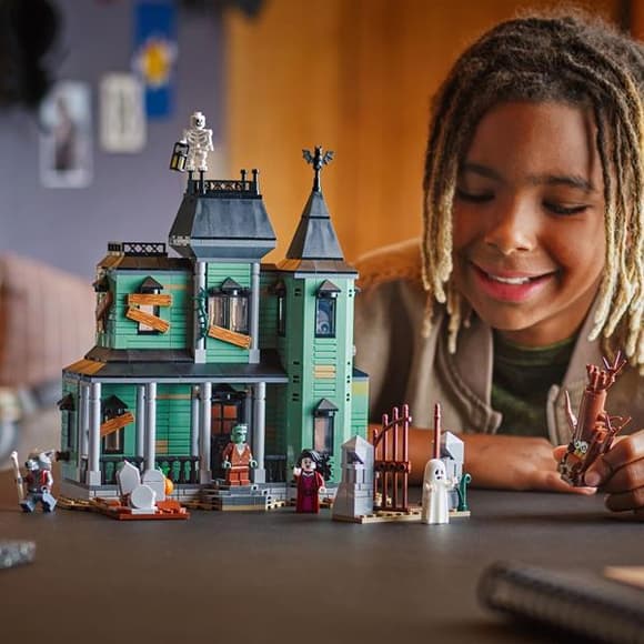 Конструктор LEGO Creator Маєток із привидами (31167)