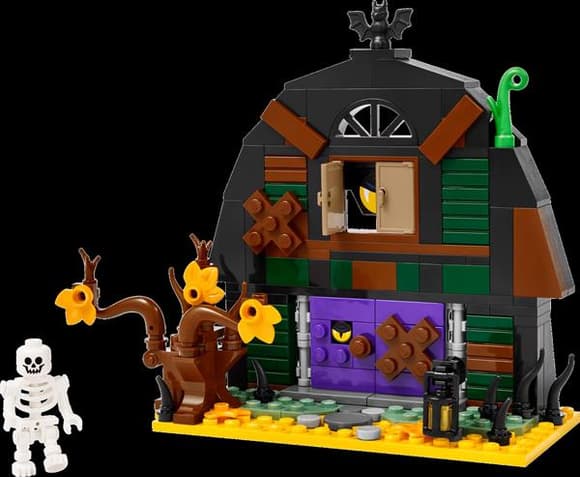 Конструктор LEGO Icons Гелловінська комора 205 деталей (40721)