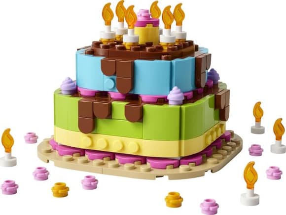 Конструктор LEGO® Торт на день народження з прикрасами, веселий подарунковий набір, декор для столу, 219 деталей (40815)