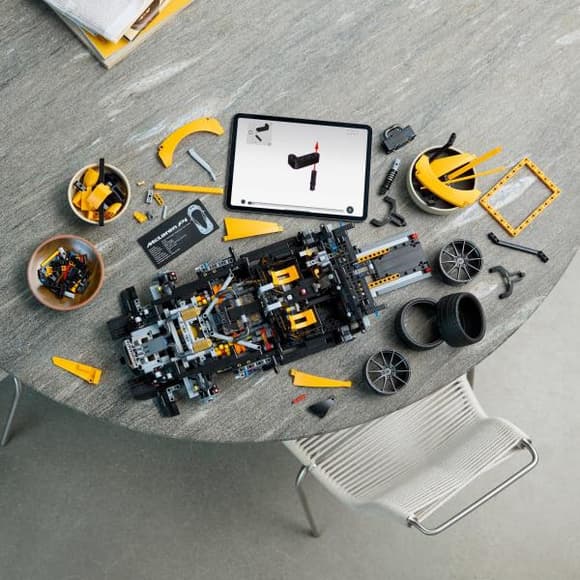 Конструктор LEGO Technic McLaren P1 3893 детали (42172)