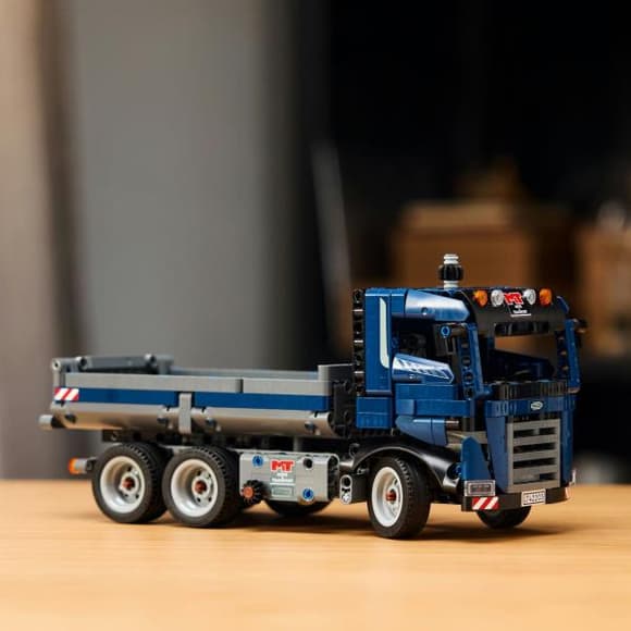 Конструктор LEGO Technic Самоскид 462 деталі (42203)