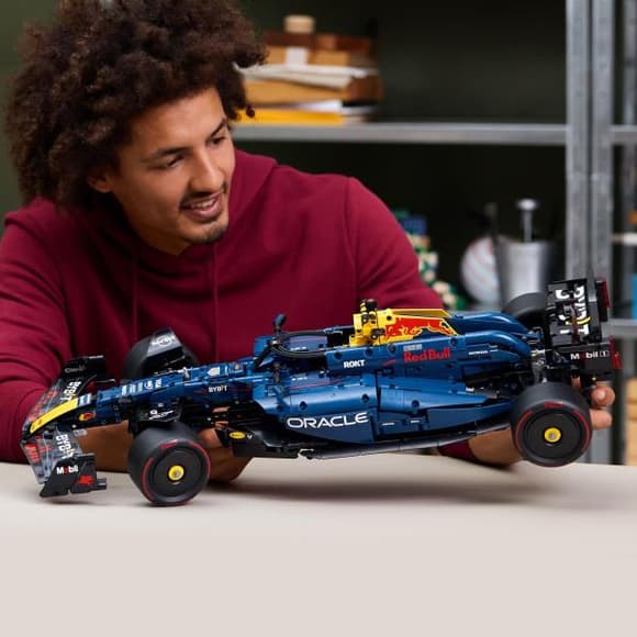 Конструктор LEGO Technic Автомобиль F1 Oracle Red Bull Racing RB20, 1639 деталей (42206)