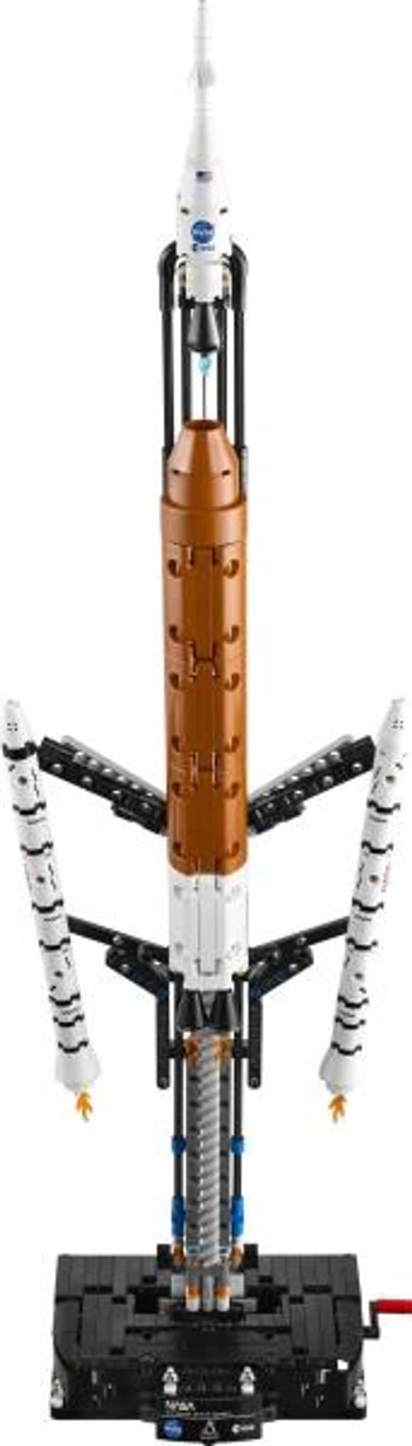 Конструктор LEGO Technic Ракета с системой космического запуска NASA Artemis 632 Детали (42221)