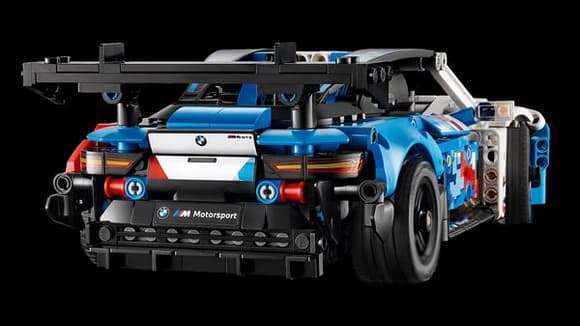 Конструктор LEGO® Technic Автомобіль для перегонів BMW M4 GT3 EVO 747 деталей (42226)