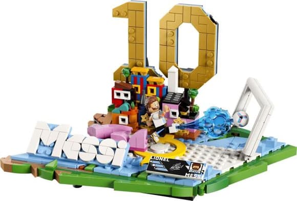 Конструктор LEGO® Editions Ліонель Мессі — найкращі моменти футбольних матчів, 500 деталей (43011)