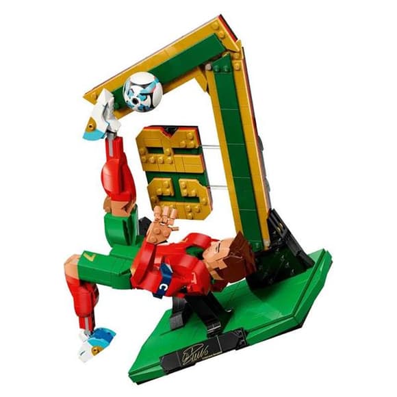 Конструктор LEGO® Editions Криштиану Роналду — легенда футбола, 854 детали (43016)