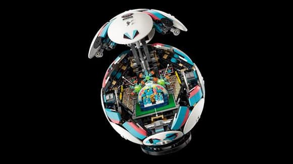 Конструктор LEGO® Editions Футбольний м'яч 1498 деталей (43019)
