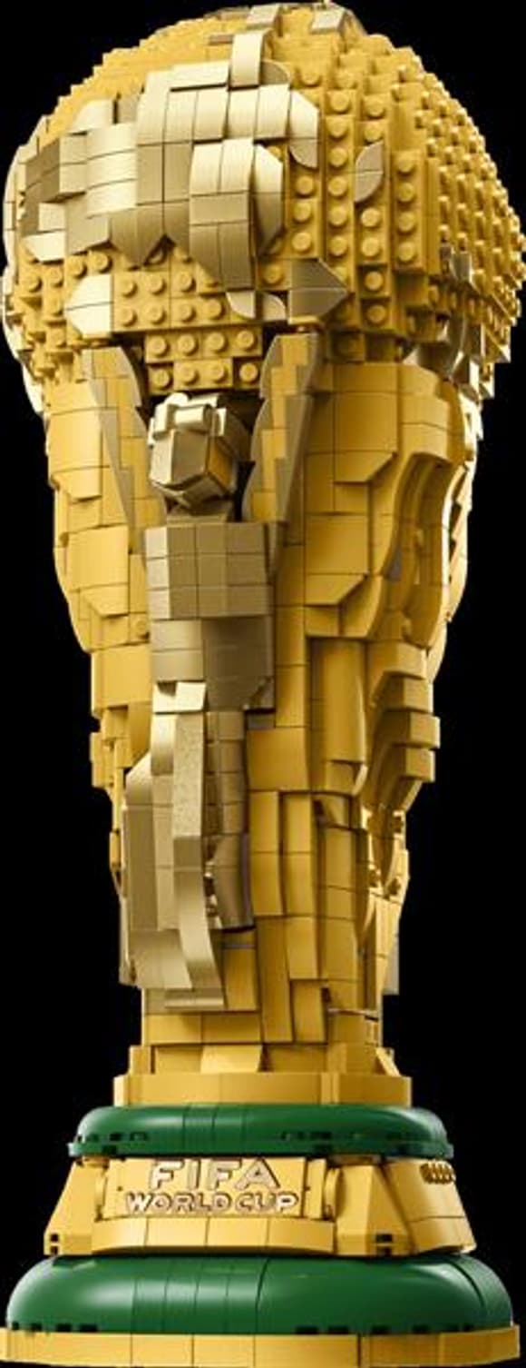 Конструктор LEGO® Editions Офіційний трофей чемпіонату світу з футболу FIFA 2842 деталі (43020)