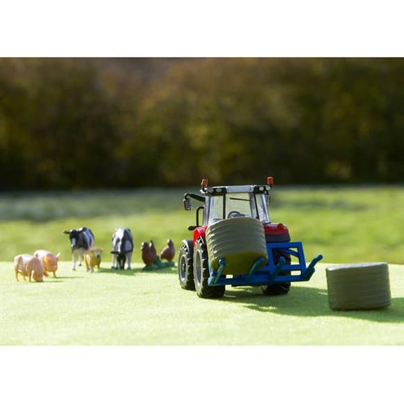 Набір Britains Модель трактора Massey Ferguson 5612 з вилами та фігурками 1:32 (43205)