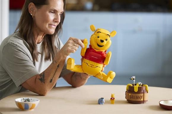 Конструктор LEGO®  Disney Вінні-Пух Класичний декор, 1399 деталей (43300)