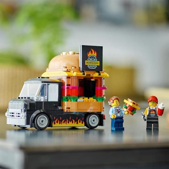 Конструктор LEGO City Вантажівка з гамбургерами 194 деталі (60404)