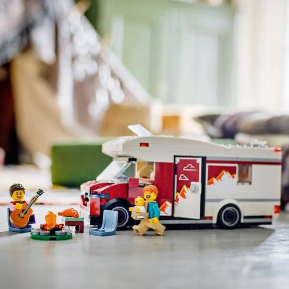 Конструктор LEGO City Приключенческий дом на колесах для отпуска 385 деталей (60454)
