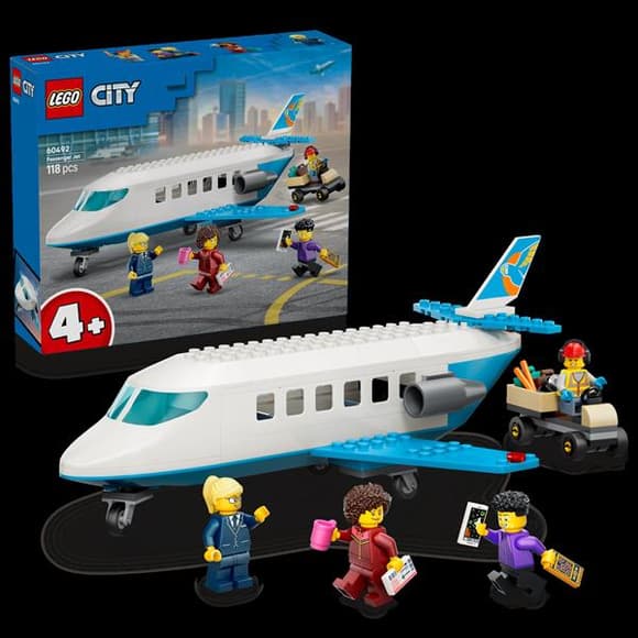 Конструктор LEGO® City Пассажирский самолёт — конструктор игрушечного самолёта, 118 деталей (60492)