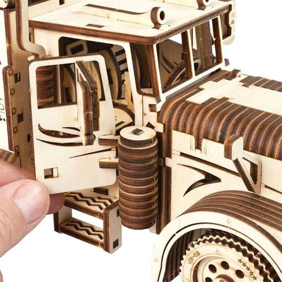 Деревянный механический 3D конструктор Ugears Тягач VM-03 (70056)