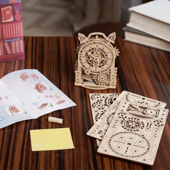 Деревянный механический 3D конструктор Ugears Винтажный будильник (70163)