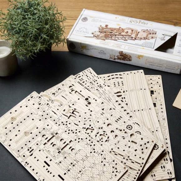 Деревянный механический 3D конструктор Ugears Хогвортс экспресс (70176)