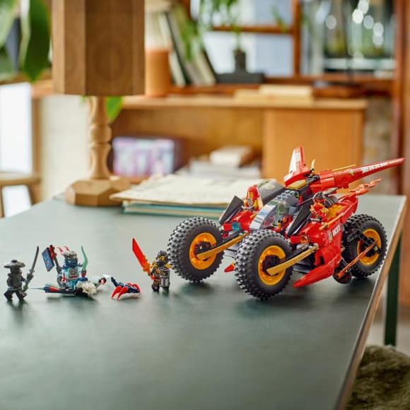 Конструктор LEGO NINJAGO Боевая машина ниндзя 561 деталь (71844)