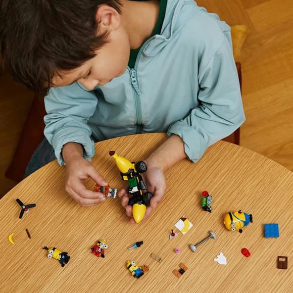 Конструктор LEGO Despicable Me 4 Посіпаки й банановий автомобіль 136 деталей (75580)