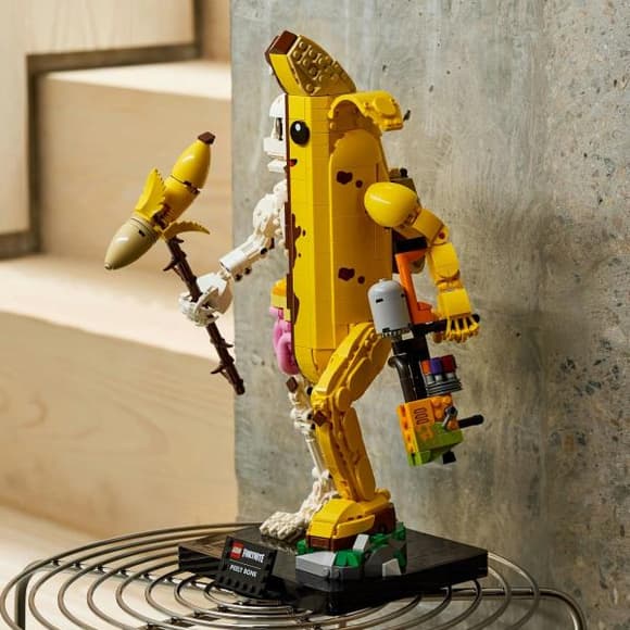 Конструктор LEGO Fortnite Peely Bone Фигурка по видеоигре 1414 деталей (77072)
