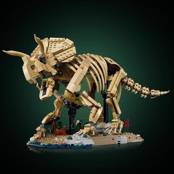 Конструктор LEGO® Jurassic World Скам'янілості динозаврів: трицератопс, 1154 деталей (77985)
