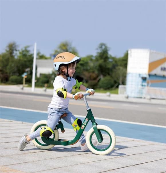 Біговел Hape Навчись кататися двоколісний 12" зелений (E1090)