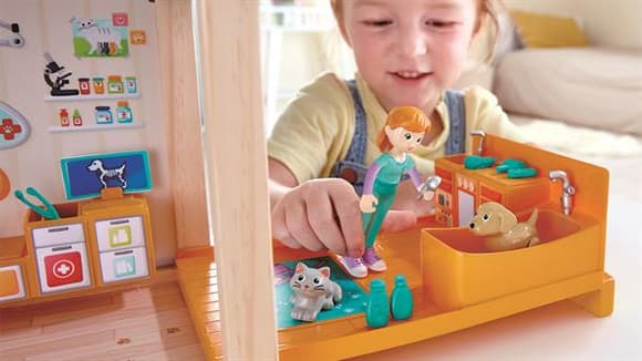 Игровой набор Hape Ветеринарная клиника (E3408)