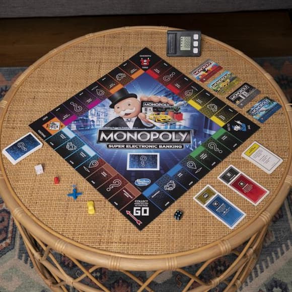 Настільна гра Hasbro Монополія (E8978)
