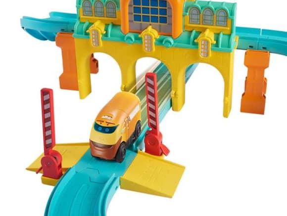 CHUGGINGTON: паровозик Суперчаггер на батарейках (EU890404)