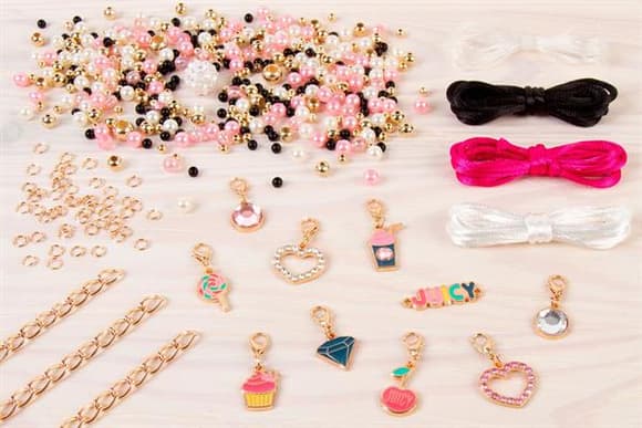 Набір для створення шарм-браслетів Make it Real Juicy Couture Рожевий зорепад 470 ел. (MR4408)